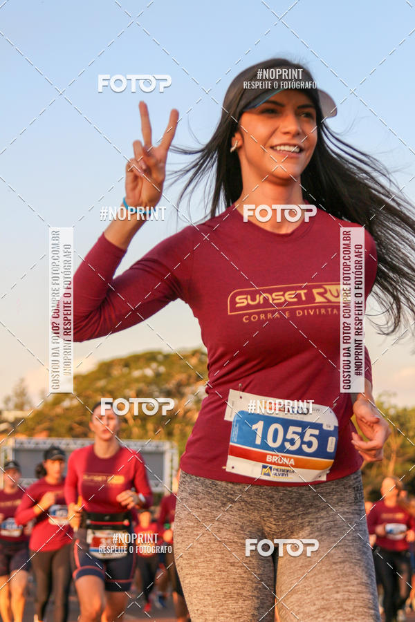 Buy your photos of the eventSunset Run 2019 on Fotop