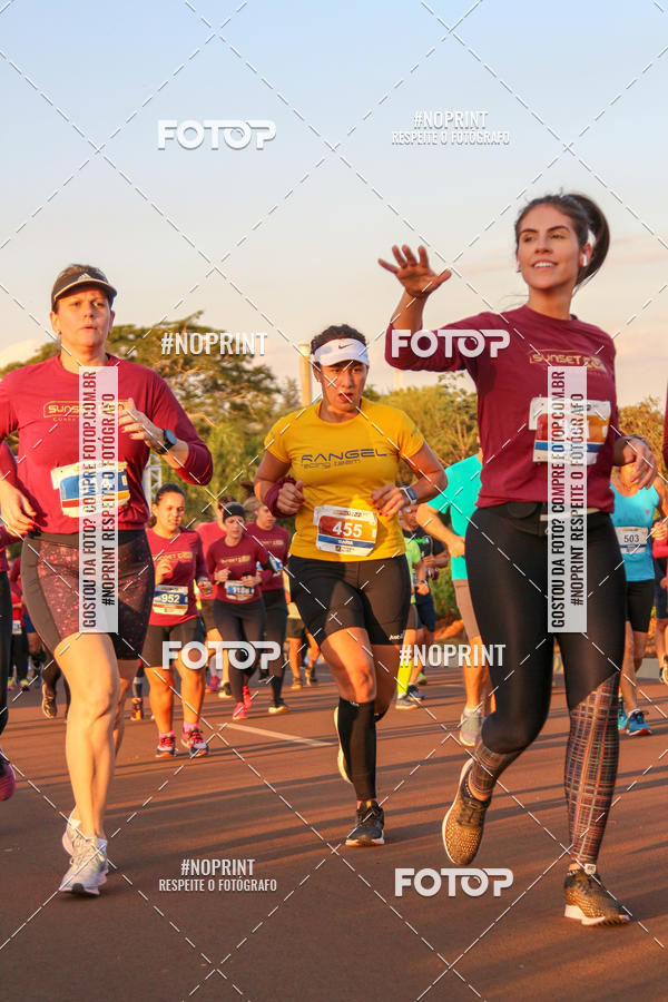 Buy your photos of the eventSunset Run 2019 on Fotop