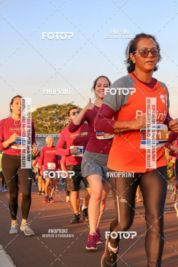 Buy your photos of the eventSunset Run 2019 on Fotop