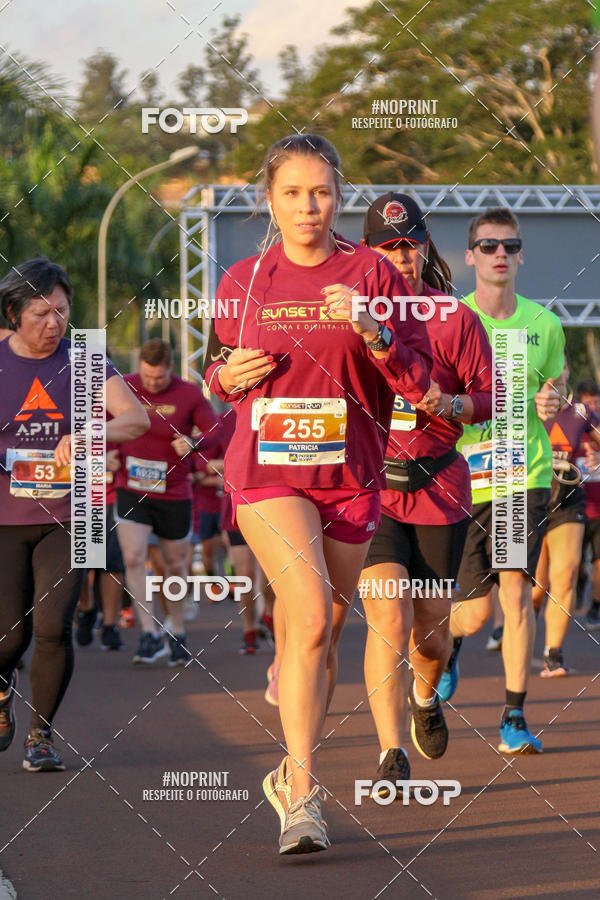 Buy your photos of the eventSunset Run 2019 on Fotop
