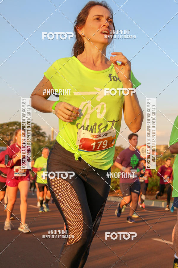 Buy your photos of the eventSunset Run 2019 on Fotop