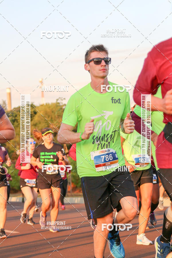 Buy your photos of the eventSunset Run 2019 on Fotop