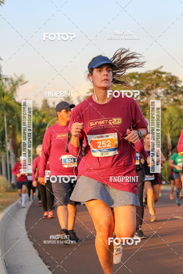 Buy your photos of the eventSunset Run 2019 on Fotop
