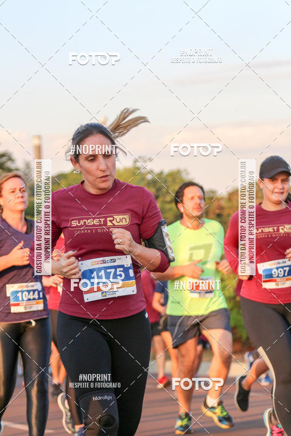 Buy your photos of the eventSunset Run 2019 on Fotop