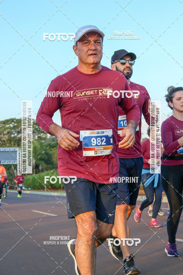 Buy your photos of the eventSunset Run 2019 on Fotop