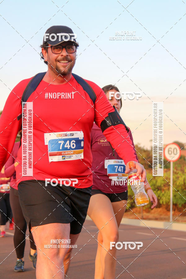 Buy your photos of the eventSunset Run 2019 on Fotop