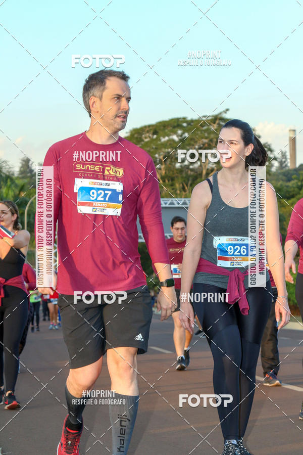 Buy your photos of the eventSunset Run 2019 on Fotop