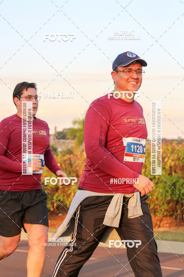 Buy your photos of the eventSunset Run 2019 on Fotop