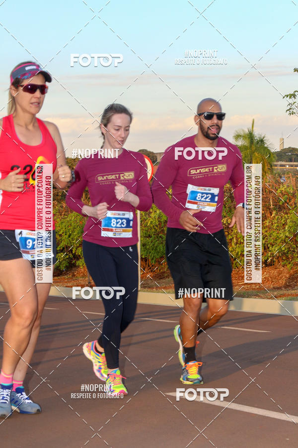 Buy your photos of the eventSunset Run 2019 on Fotop