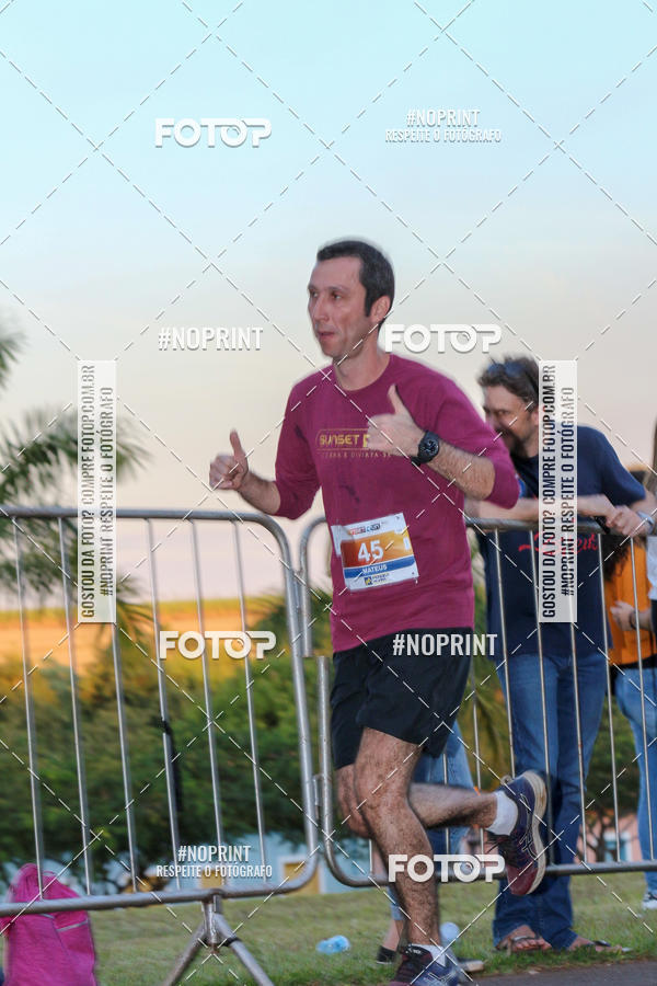 Buy your photos of the eventSunset Run 2019 on Fotop