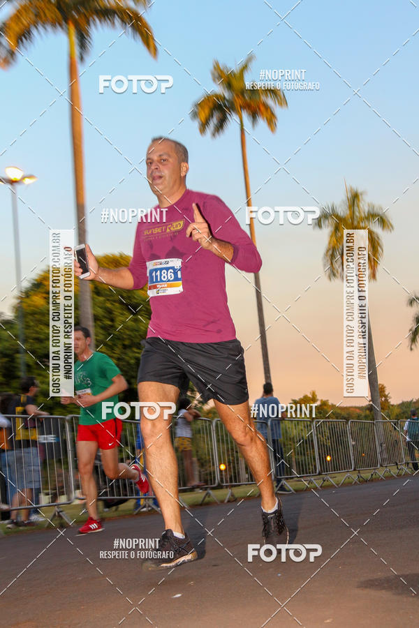 Buy your photos of the eventSunset Run 2019 on Fotop