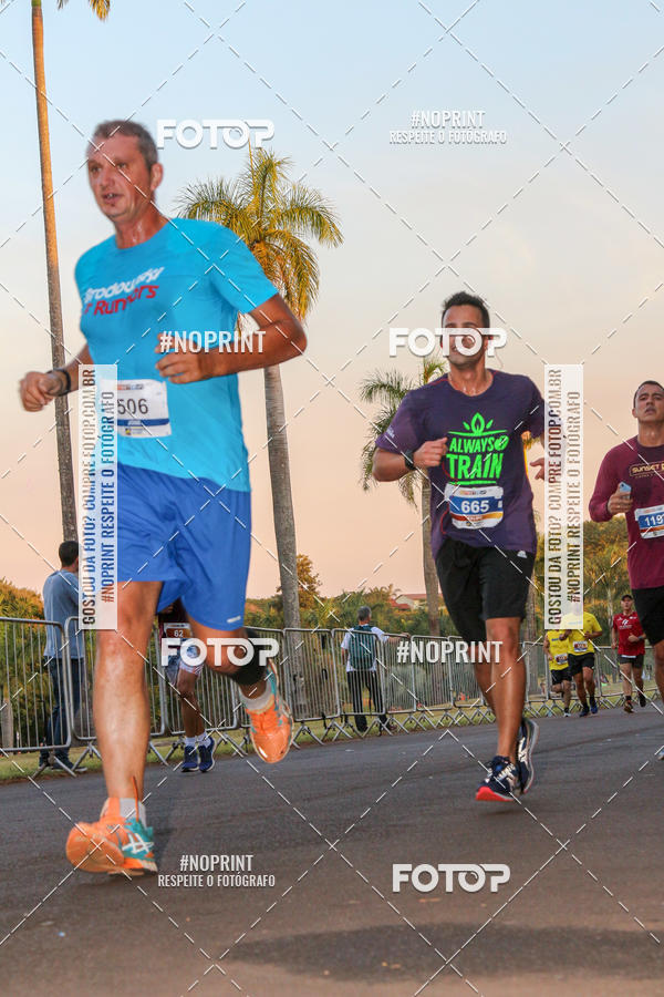 Buy your photos of the eventSunset Run 2019 on Fotop