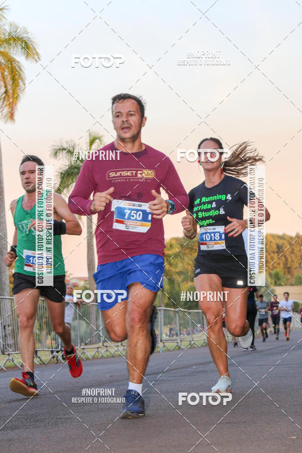 Buy your photos of the eventSunset Run 2019 on Fotop