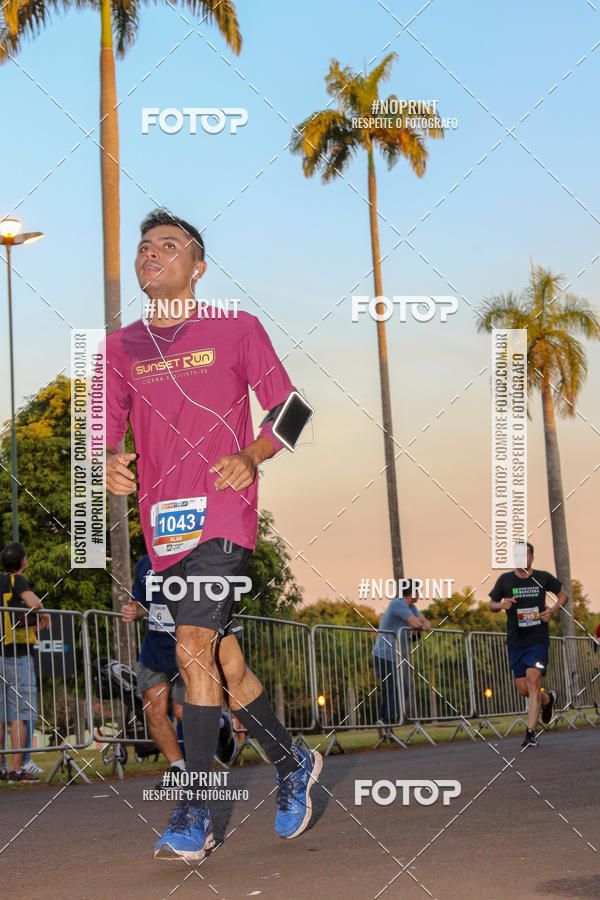 Buy your photos of the eventSunset Run 2019 on Fotop