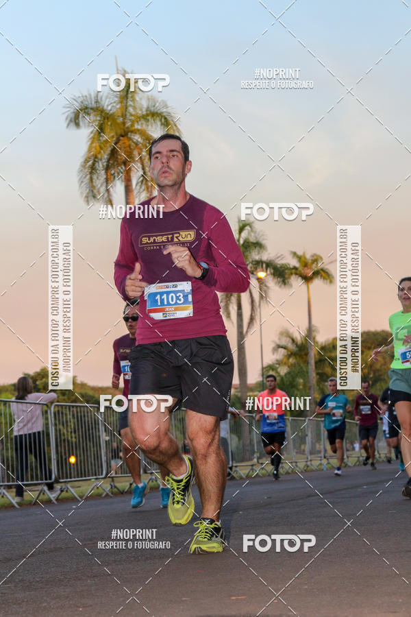 Buy your photos of the eventSunset Run 2019 on Fotop