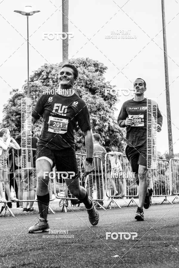 Buy your photos of the eventSunset Run 2019 on Fotop