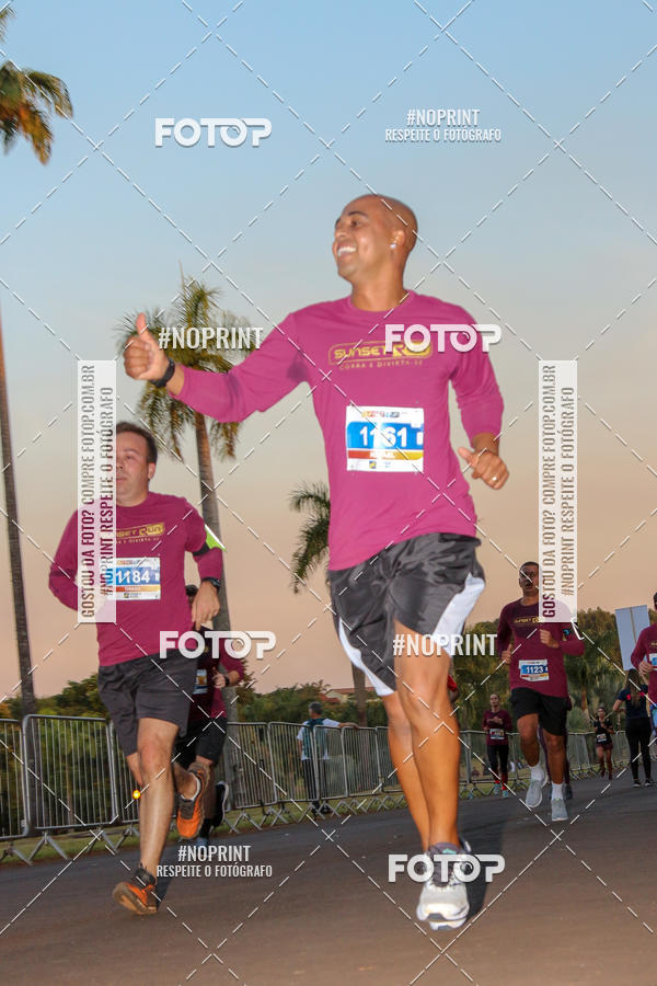 Buy your photos of the eventSunset Run 2019 on Fotop