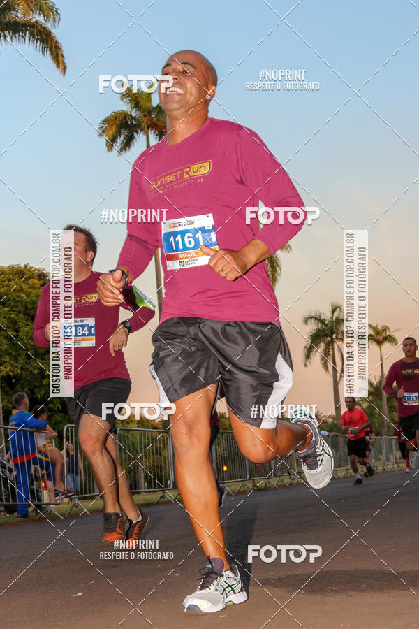Buy your photos of the eventSunset Run 2019 on Fotop