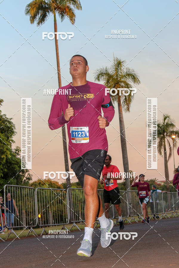 Buy your photos of the eventSunset Run 2019 on Fotop