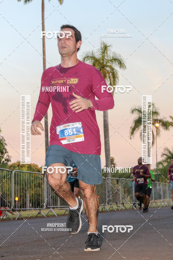Buy your photos of the eventSunset Run 2019 on Fotop