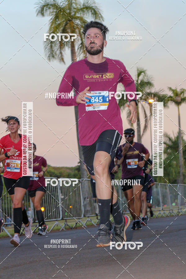 Buy your photos of the eventSunset Run 2019 on Fotop