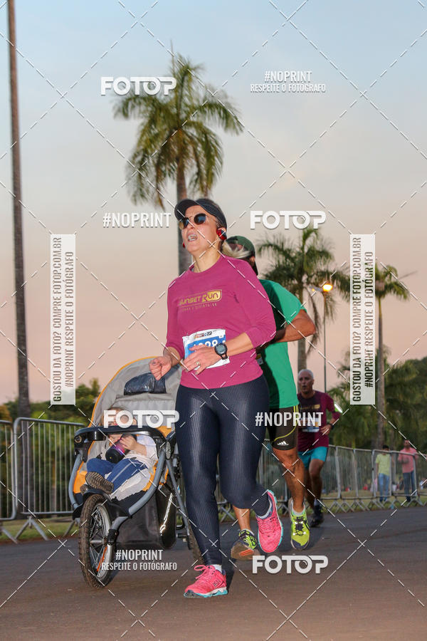Buy your photos of the eventSunset Run 2019 on Fotop