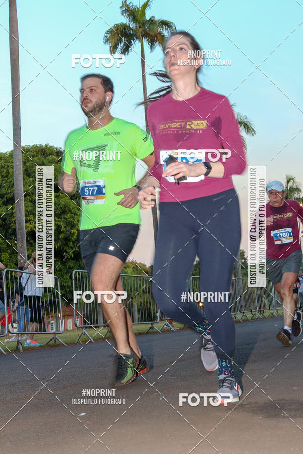 Buy your photos of the eventSunset Run 2019 on Fotop