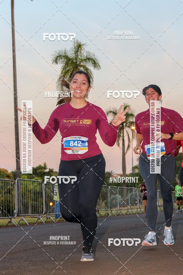 Buy your photos of the eventSunset Run 2019 on Fotop