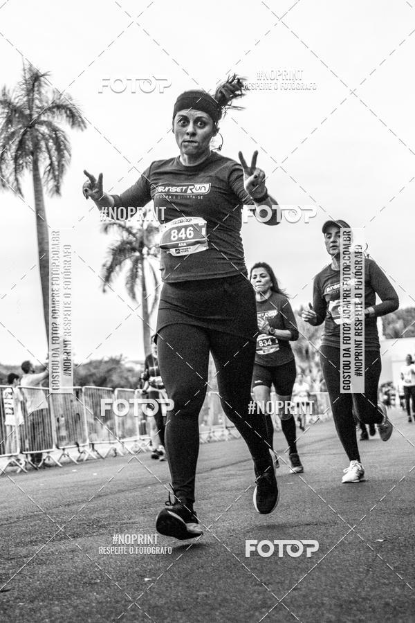 Buy your photos of the eventSunset Run 2019 on Fotop