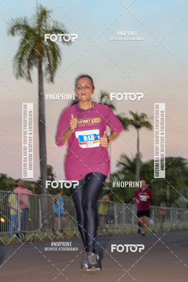 Buy your photos of the eventSunset Run 2019 on Fotop