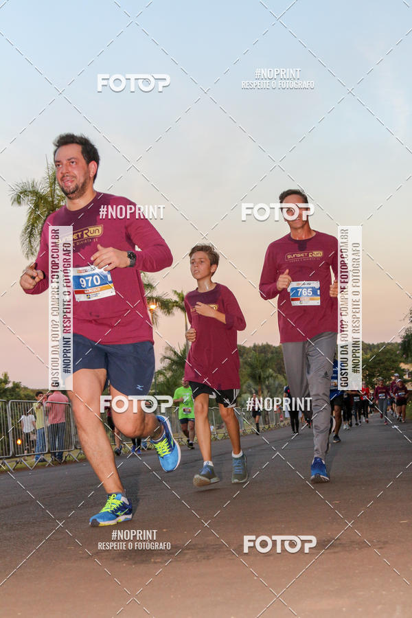 Buy your photos of the eventSunset Run 2019 on Fotop
