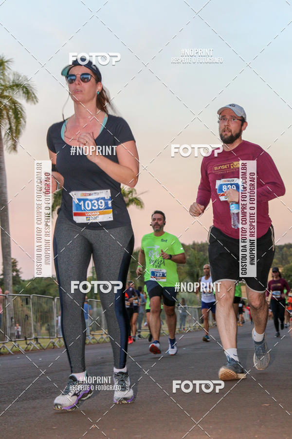 Buy your photos of the eventSunset Run 2019 on Fotop