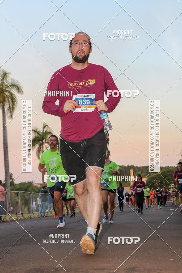 Buy your photos of the eventSunset Run 2019 on Fotop