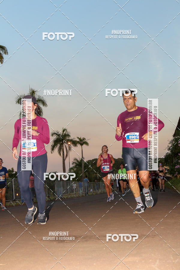 Buy your photos of the eventSunset Run 2019 on Fotop