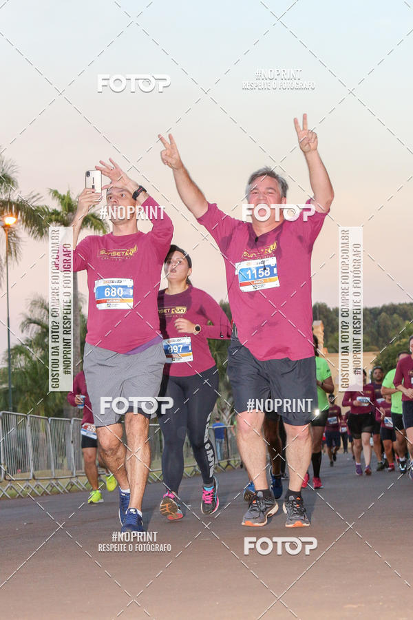Buy your photos of the eventSunset Run 2019 on Fotop