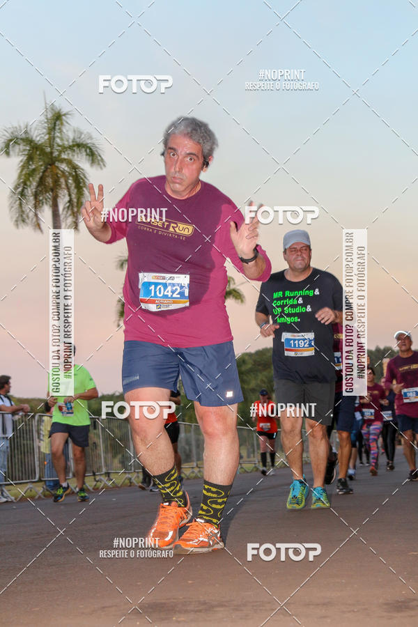 Buy your photos of the eventSunset Run 2019 on Fotop