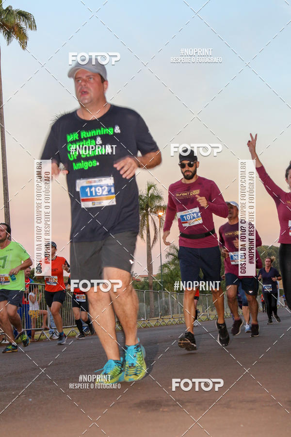 Buy your photos of the eventSunset Run 2019 on Fotop