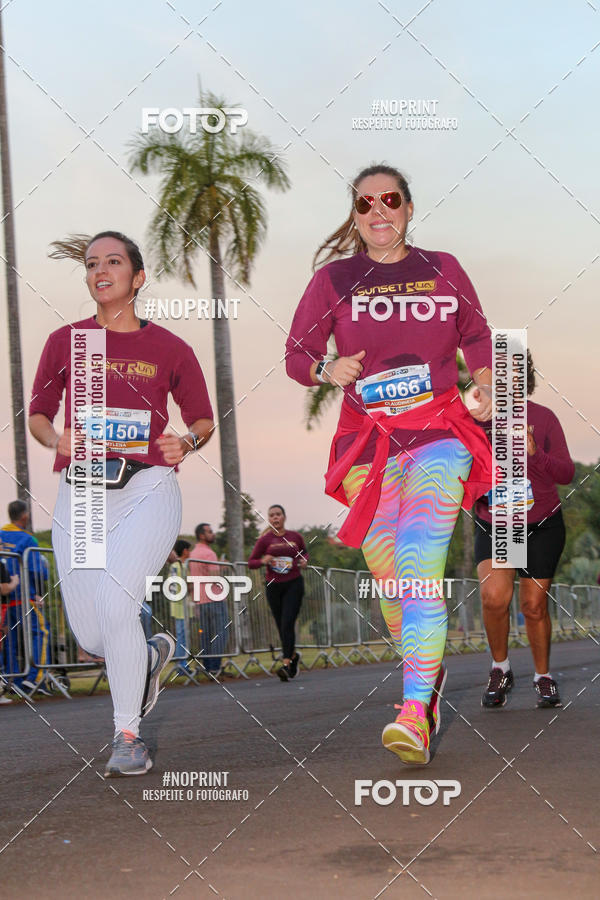 Buy your photos of the eventSunset Run 2019 on Fotop