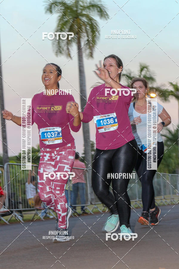 Buy your photos of the eventSunset Run 2019 on Fotop