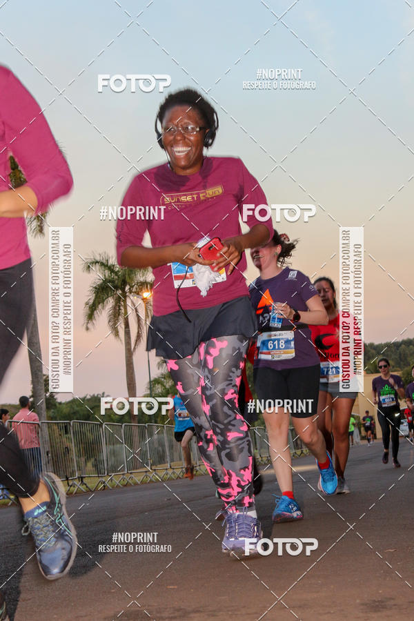 Buy your photos of the eventSunset Run 2019 on Fotop