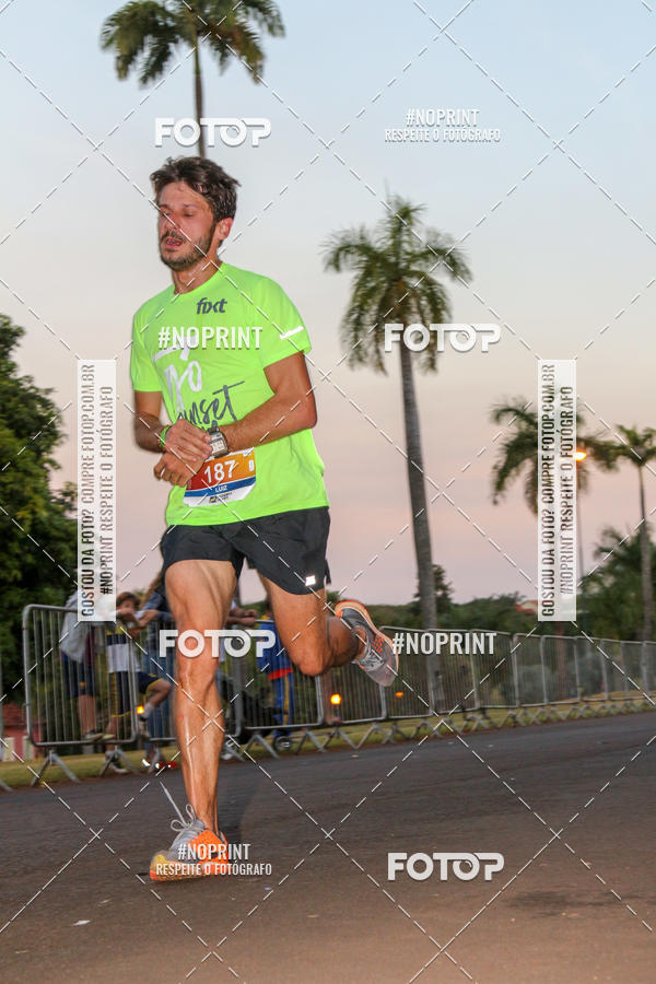 Buy your photos of the eventSunset Run 2019 on Fotop