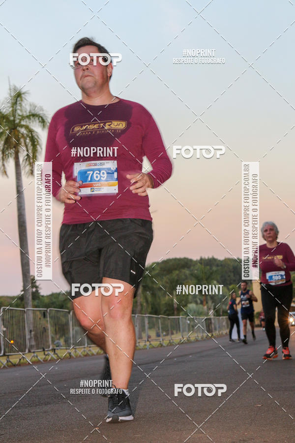 Buy your photos of the eventSunset Run 2019 on Fotop