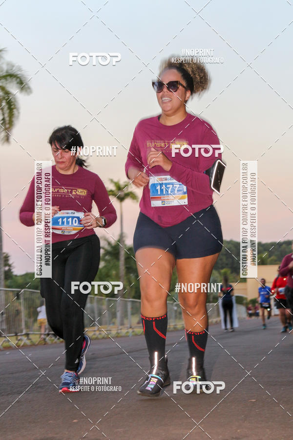 Buy your photos of the eventSunset Run 2019 on Fotop