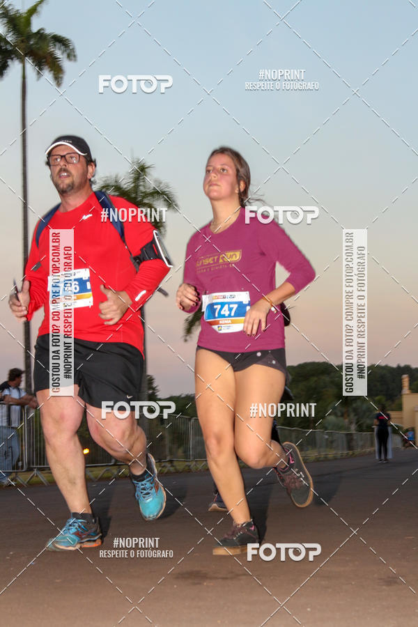 Buy your photos of the eventSunset Run 2019 on Fotop