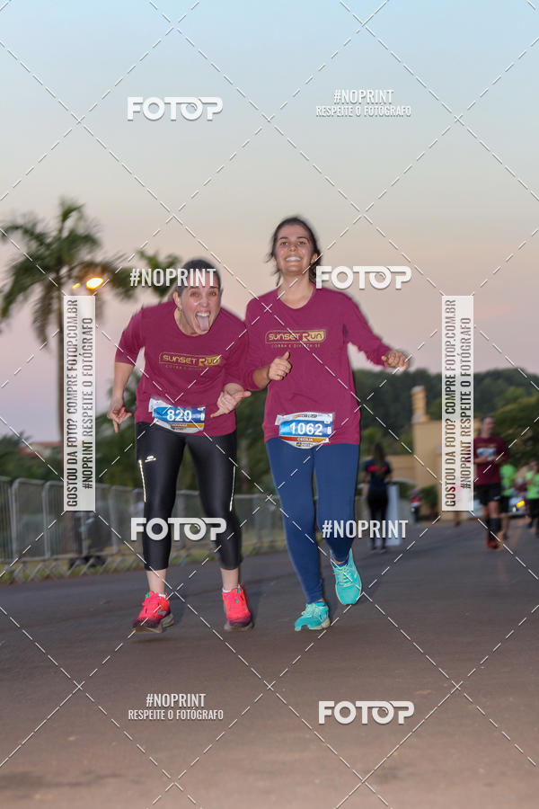 Buy your photos of the eventSunset Run 2019 on Fotop