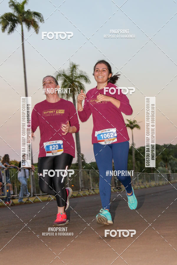 Buy your photos of the eventSunset Run 2019 on Fotop