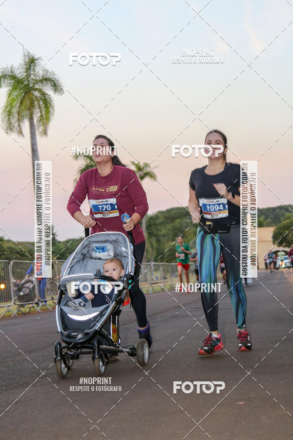 Buy your photos of the eventSunset Run 2019 on Fotop