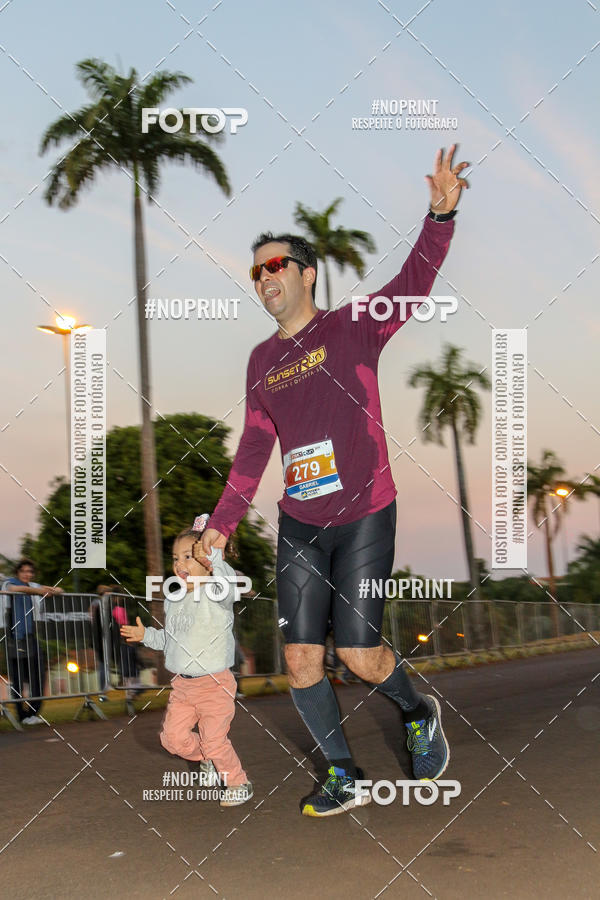 Buy your photos of the eventSunset Run 2019 on Fotop