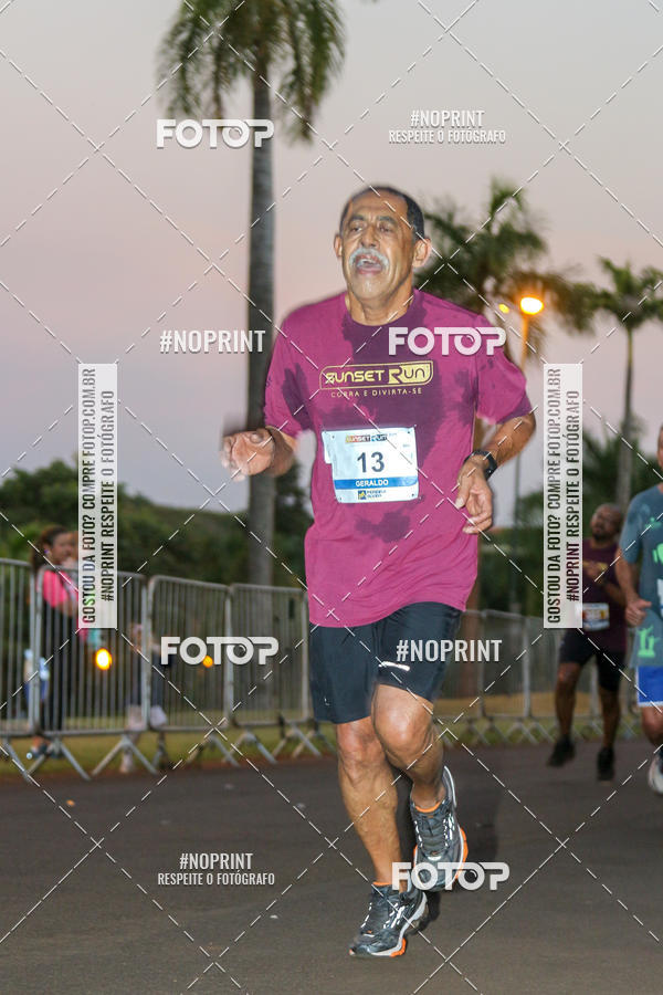 Buy your photos of the eventSunset Run 2019 on Fotop