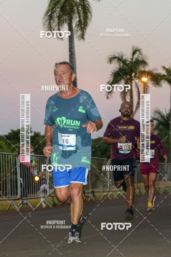 Buy your photos of the eventSunset Run 2019 on Fotop